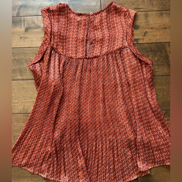 Molly Bracken blouse. - Picture 2 of 4